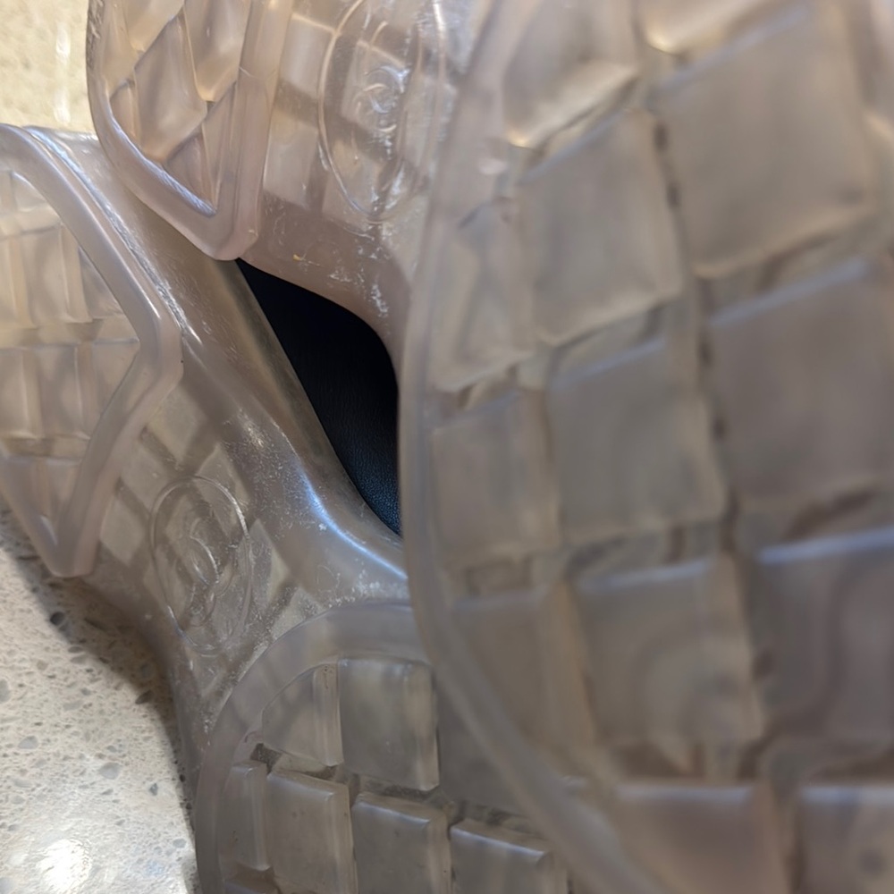 Chanel Interlocking Cc Lambs Leather Sneakers - image 3